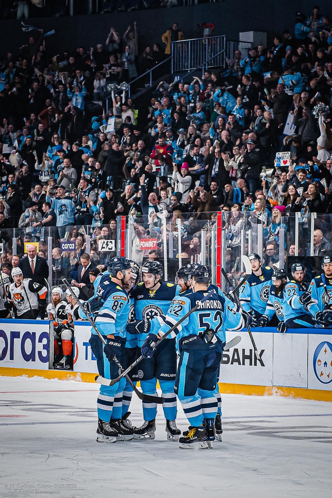 Фото Хоккейная «Сибирь» выдержала напор и победила «Амур». Фоторепортаж 29