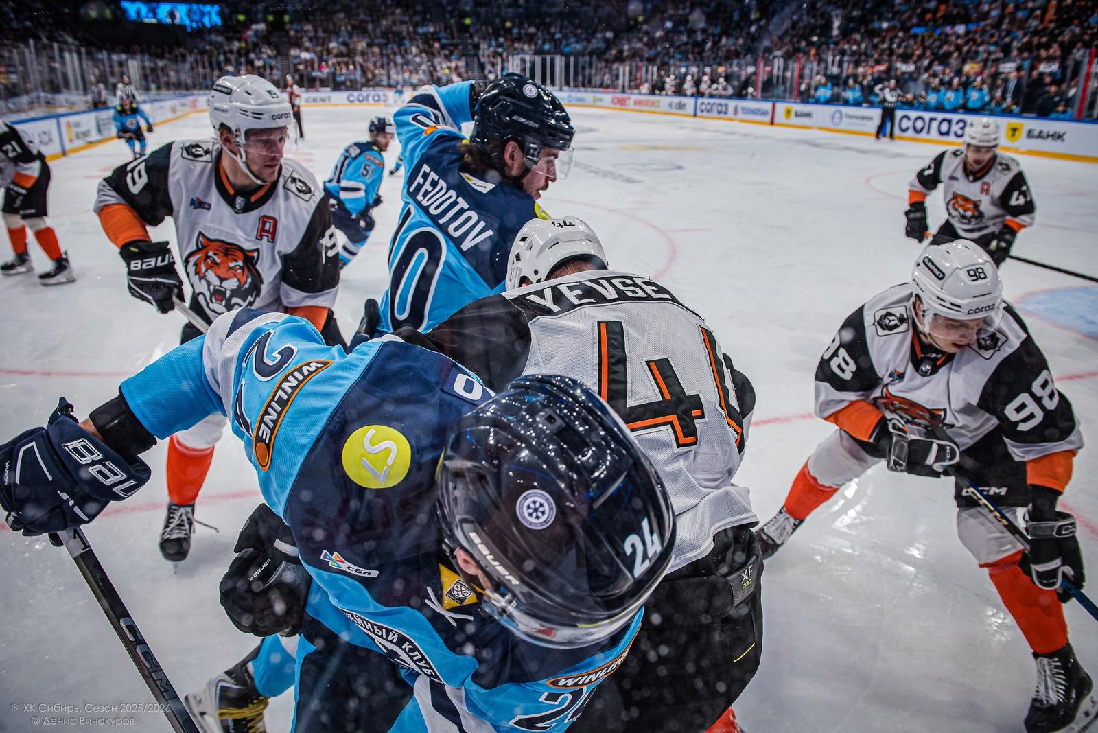 Фото Хоккейная «Сибирь» выдержала напор и победила «Амур». Фоторепортаж 31