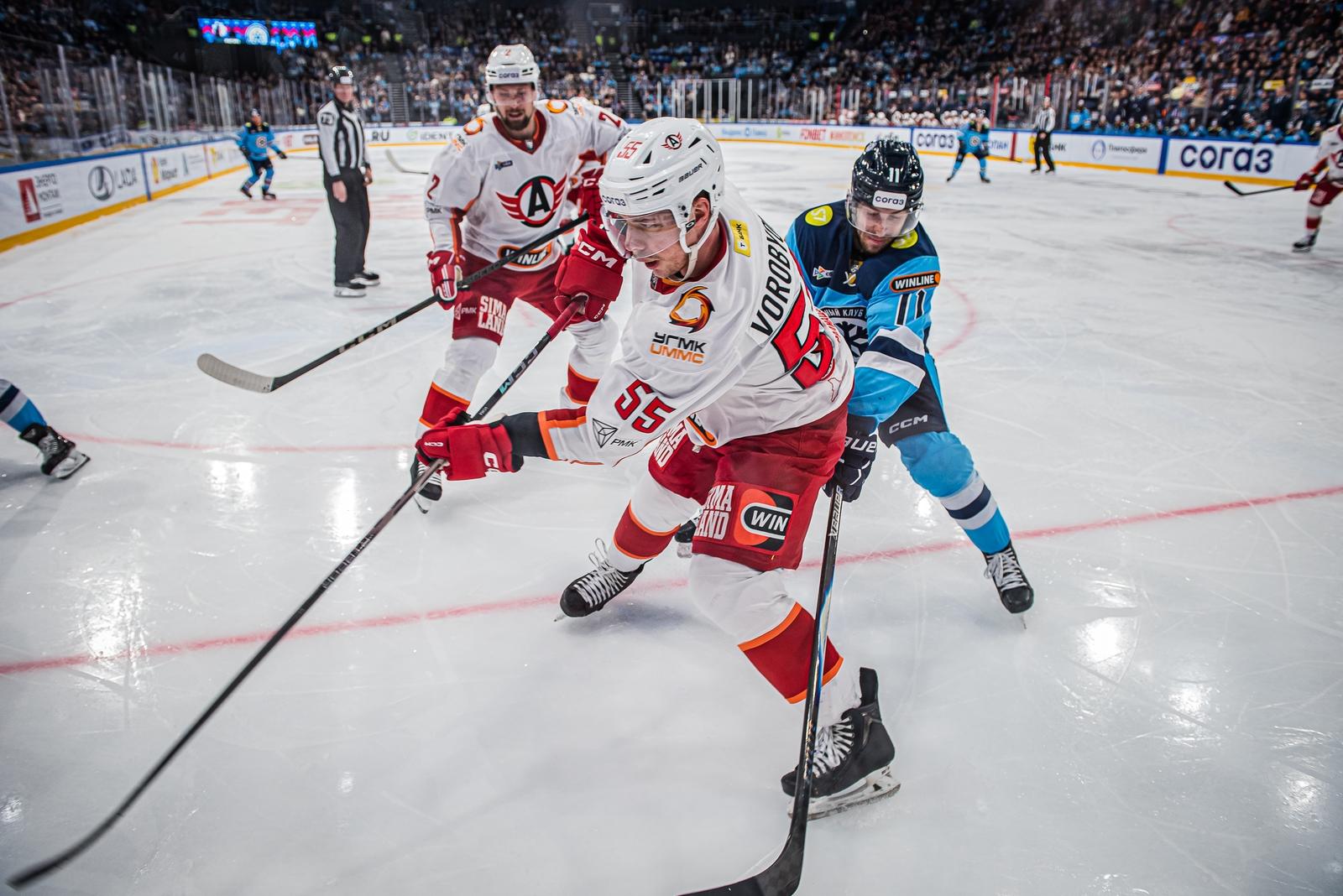 Фото Хоккейная «Сибирь» «всухую» проиграла «Автомобилисту» на домашнем льду. Фоторепортаж 4