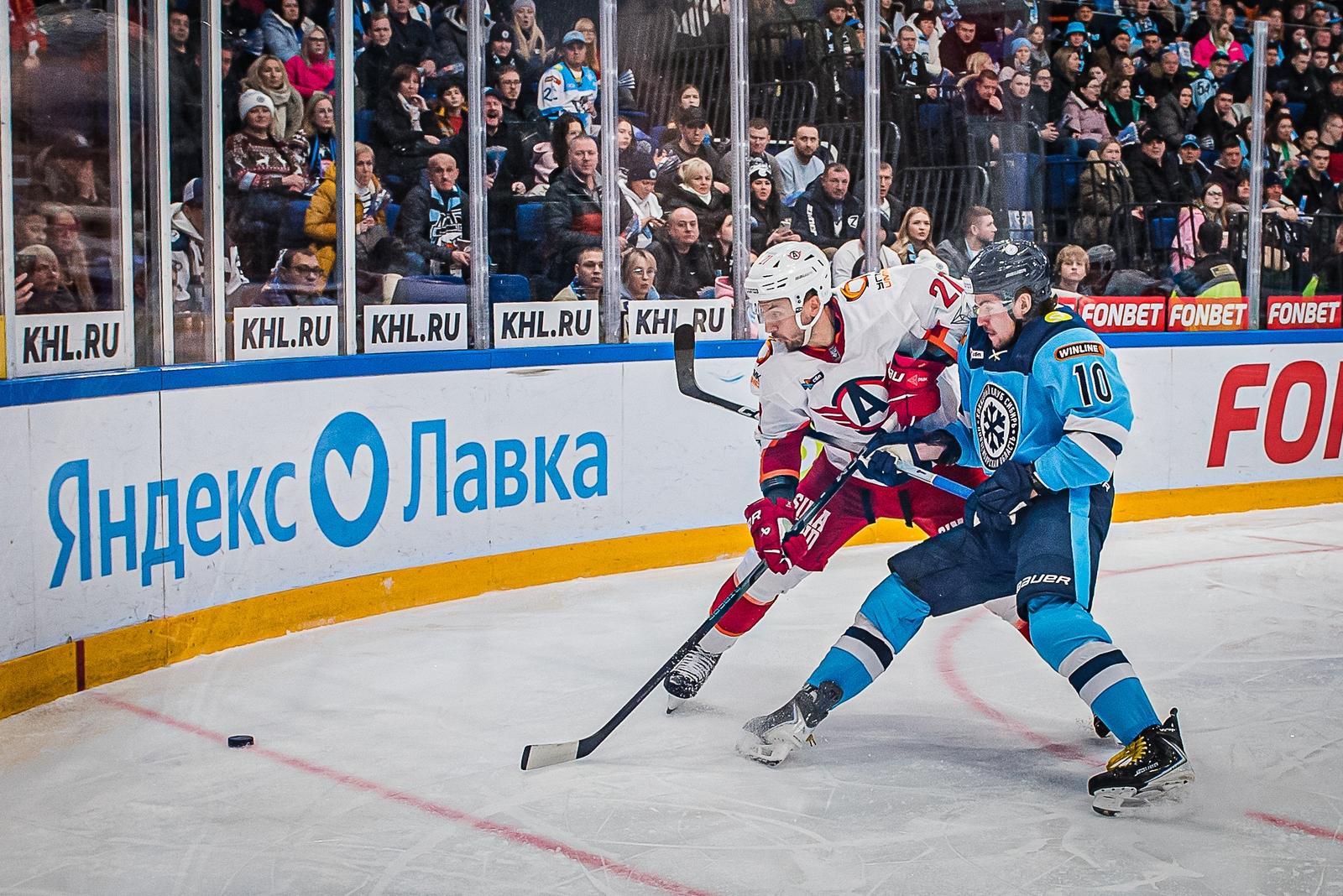 Фото Хоккейная «Сибирь» «всухую» проиграла «Автомобилисту» на домашнем льду. Фоторепортаж 23