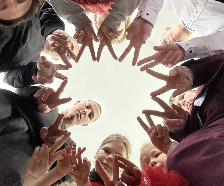 Фото Время чудес наступает: «Ростелеком» исполнил мечты детей из Бакчарского детского дома 3