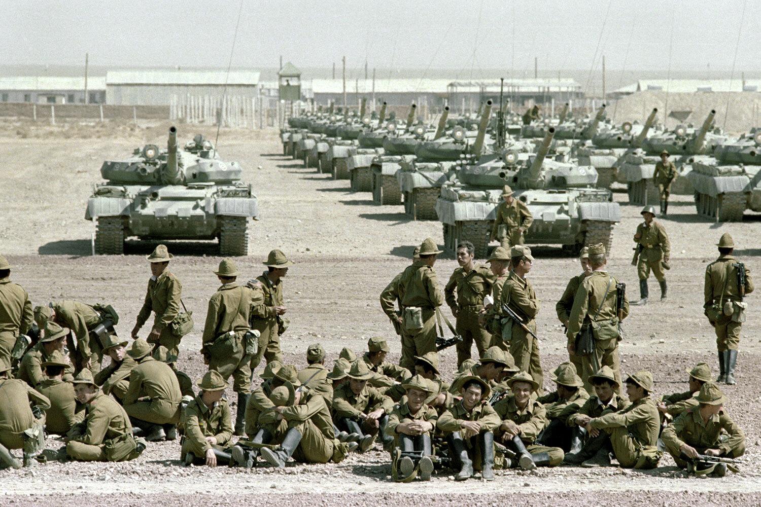 Фото Ввод советских войск в Афганистан: фотокарточки к памятной дате 10