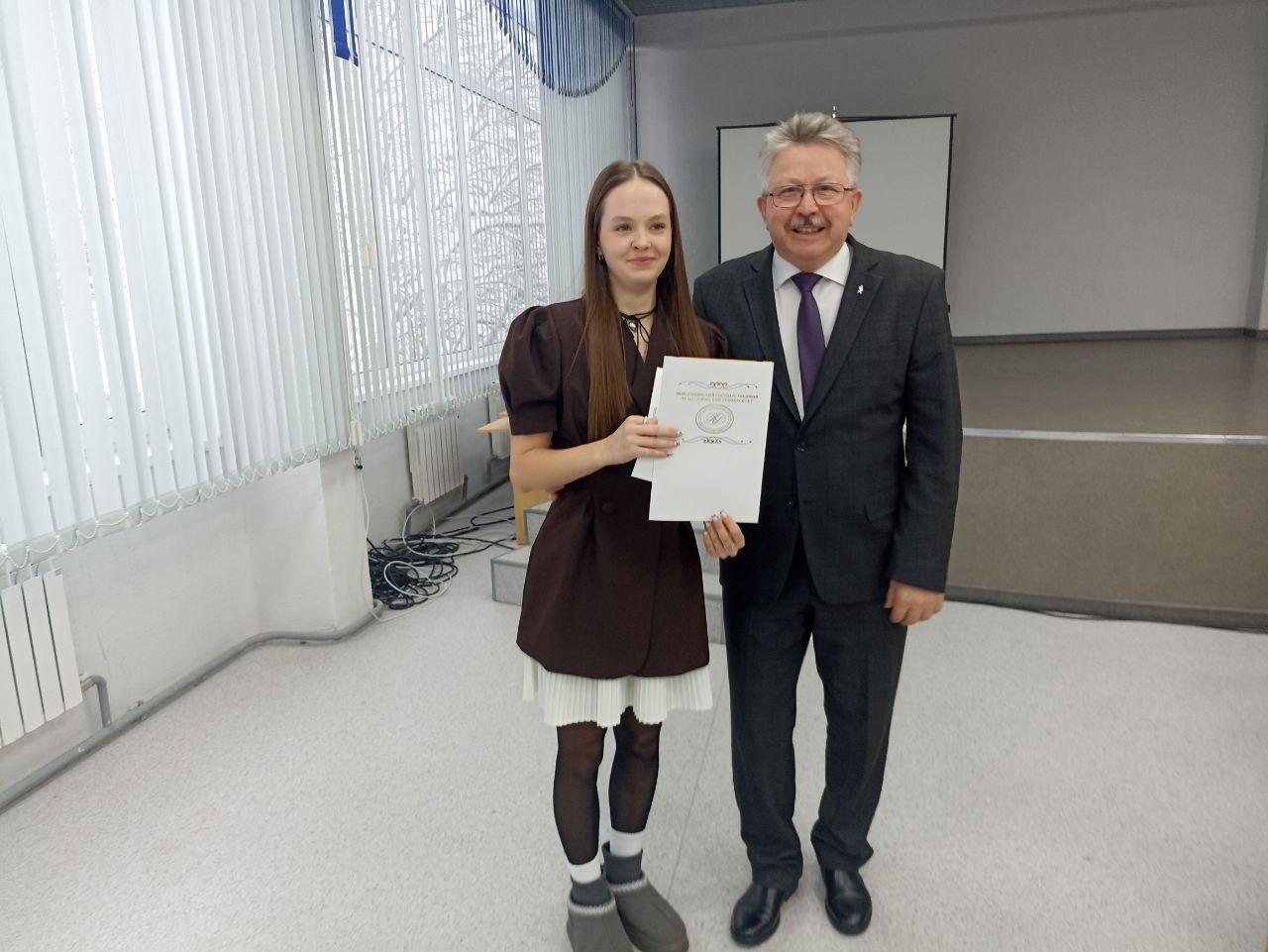 Фото Студенты и преподаватели НГПУ получили стипендии от Общественного совета 3 - Сиб.ФМ Фото Студенты и преподаватели НГПУ получили стипендии от Общественного совета 3