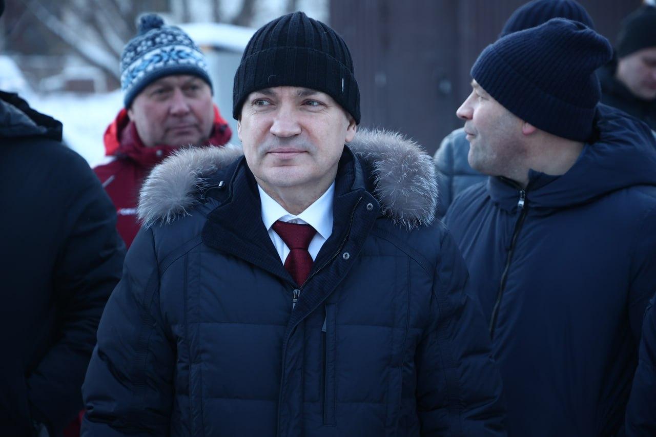 Фото В Кировском районе Новосибирска появится четвёртая крытая хоккейная коробка — на этот раз на аллее у улицы Петухова 2