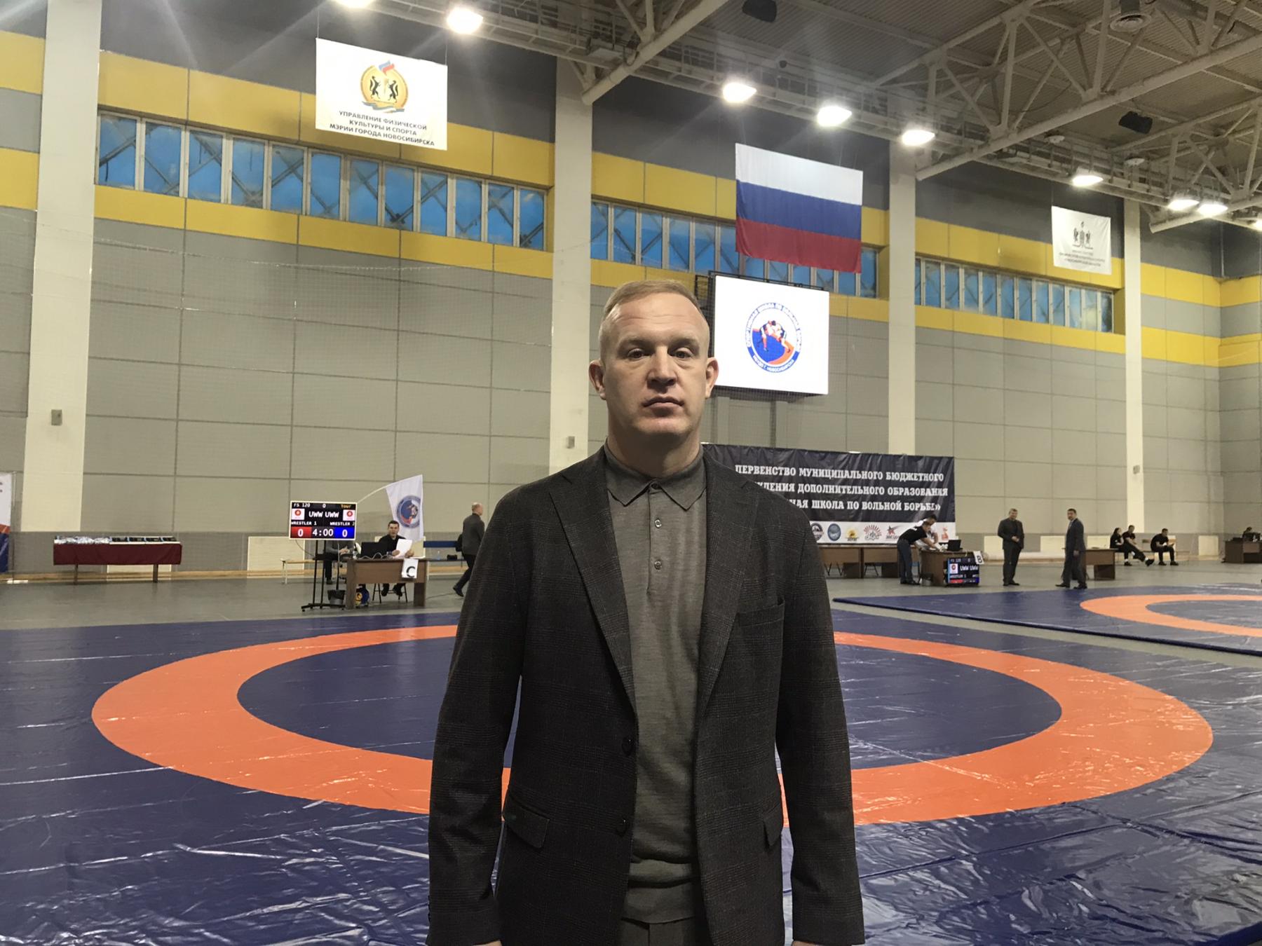 Фото Соревнования юных атлетов по вольной борьбе прошли в Новосибирске 3