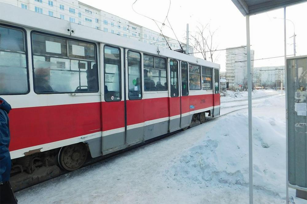 Городской транспорт новосибирска. Транспорт города Новосибирска. Новосибирск троллейбус ЦУГАЭТ. Новосибгортранс ЦУГАЭТ.