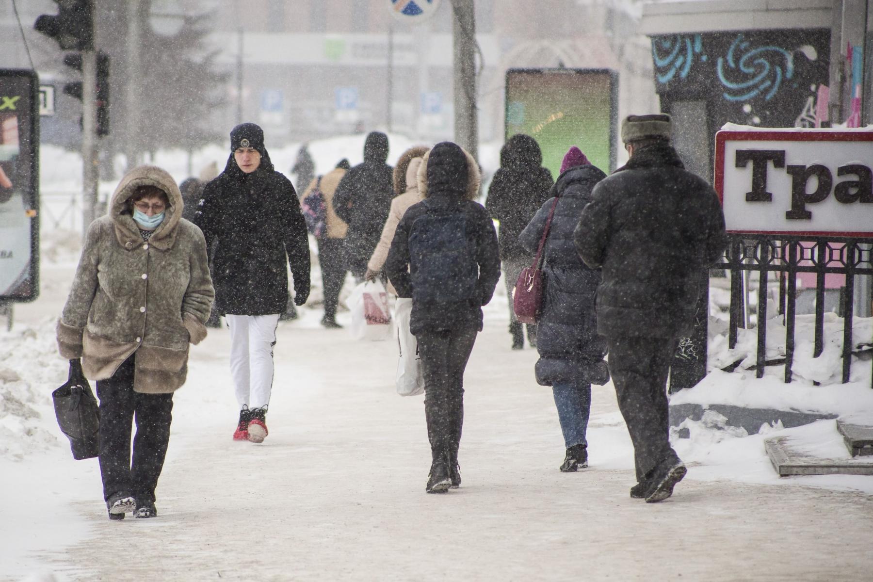 Фото Мощный снегопад с метелью накрыли Новосибирск 3 февраля 3