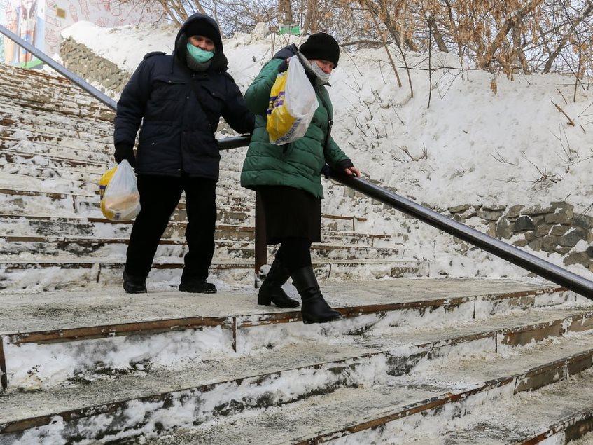Фото «‎Лестницы ада» почистили от снега в Новосибирске: где побывали коммунальщики, выяснил фотокорреспондент Сиб.фм 3