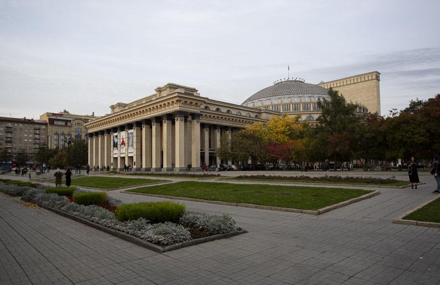 Фото Колесо обозрения, ботанический сад, театральный сквер: где в Новосибирске искать романтику 14 февраля 6