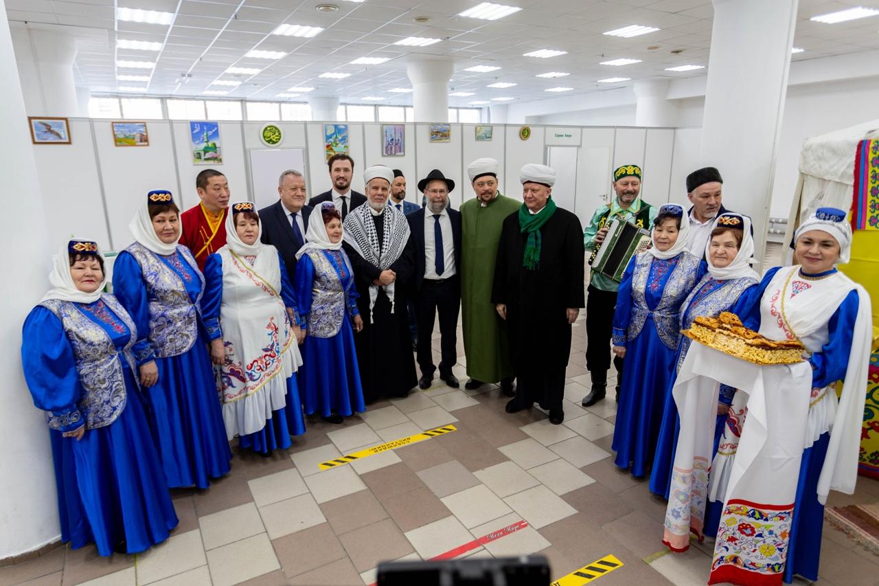 Фото В Новосибирске открылась первая выставка мусульманской культуры 6