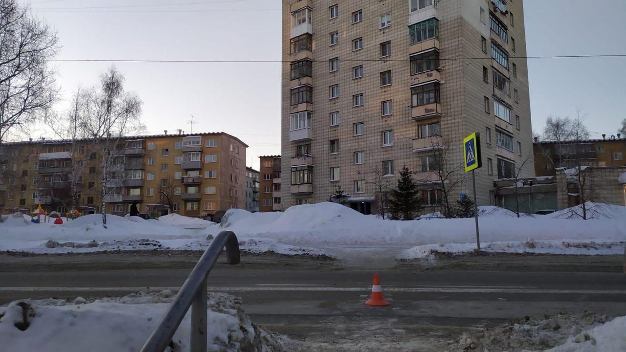 Фото В Новосибирске водитель ГАЗ сбил 17-летнюю девушку 2