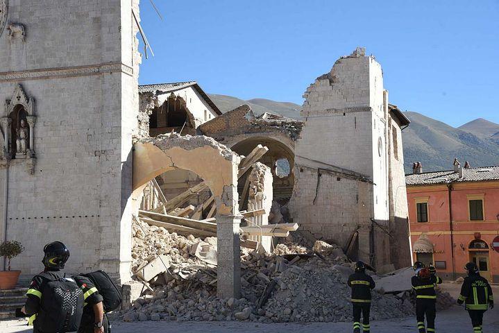 Фото 30 тысяч жертв: Жириновский в 2013 году предсказал землетрясение в Турции 2