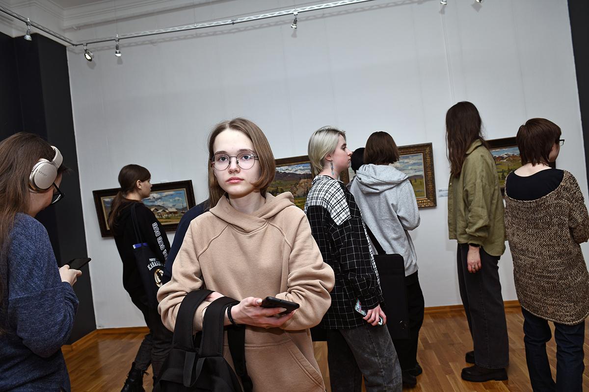 Фото «Дорога за горизонт»: выставка Николая Давыдова открылась в Новосибирске 5