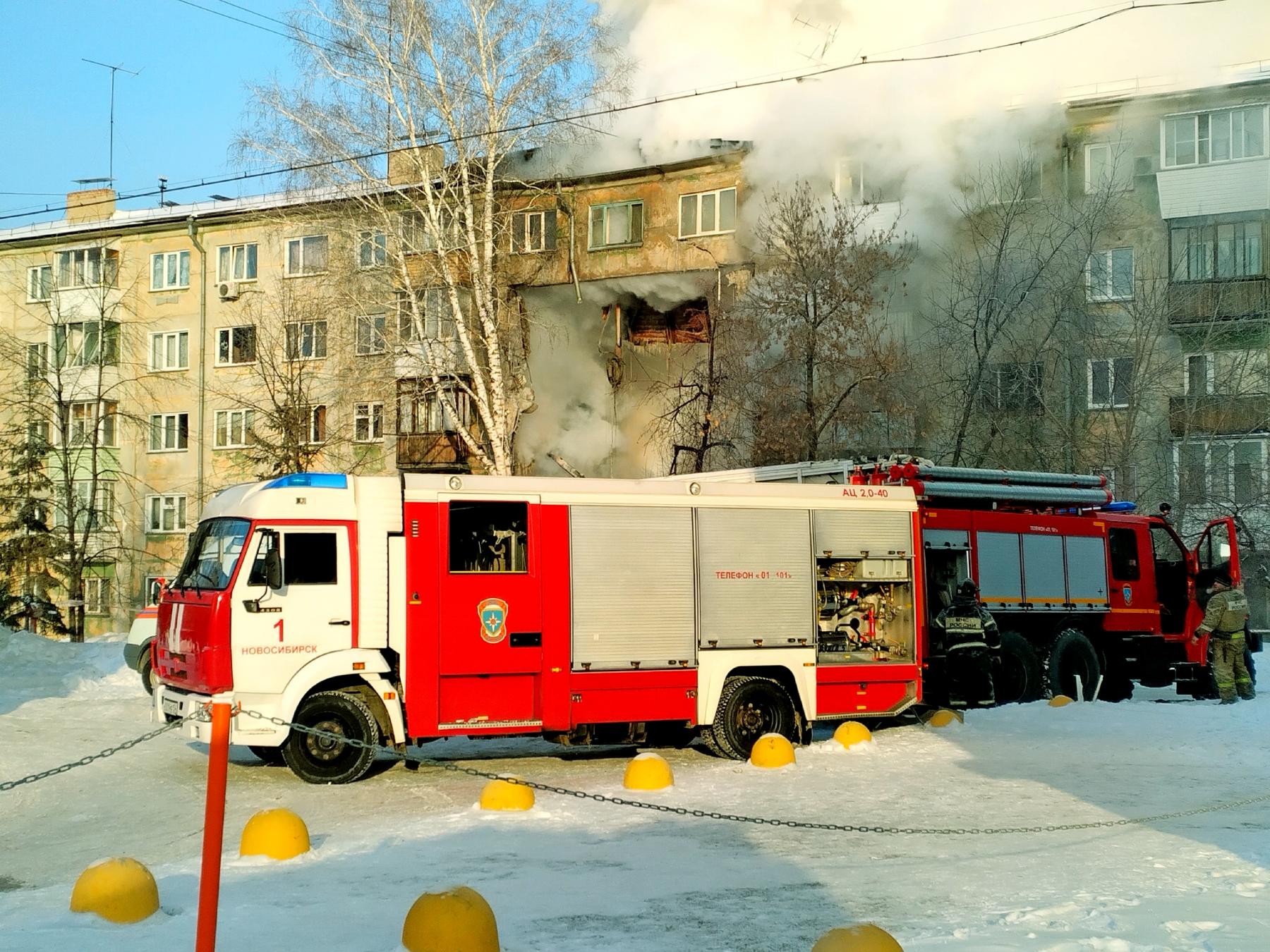 Фото Восстановлению не подлежит: в Новосибирске из-за взрыва газа обрушились подъезды пятиэтажки 15