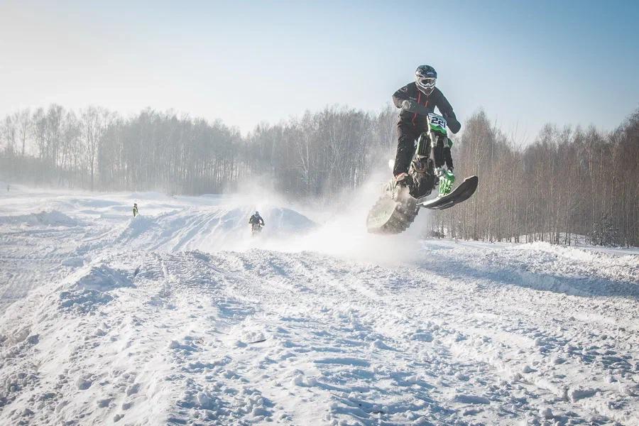 Фото В Новосибирске прошел Кубок Федерации по кроссу на снегоходах — фотоотчёт 10
