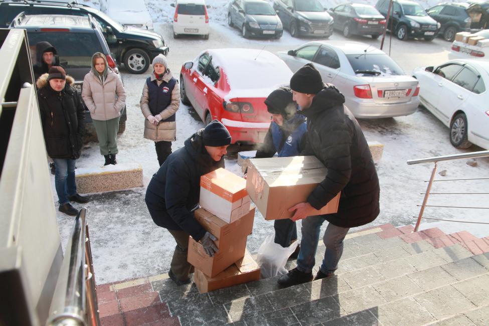 Фото Депутаты Заксобрания НСО организовали сбор помощи пострадавшим при взрыве дома на Линейной 2