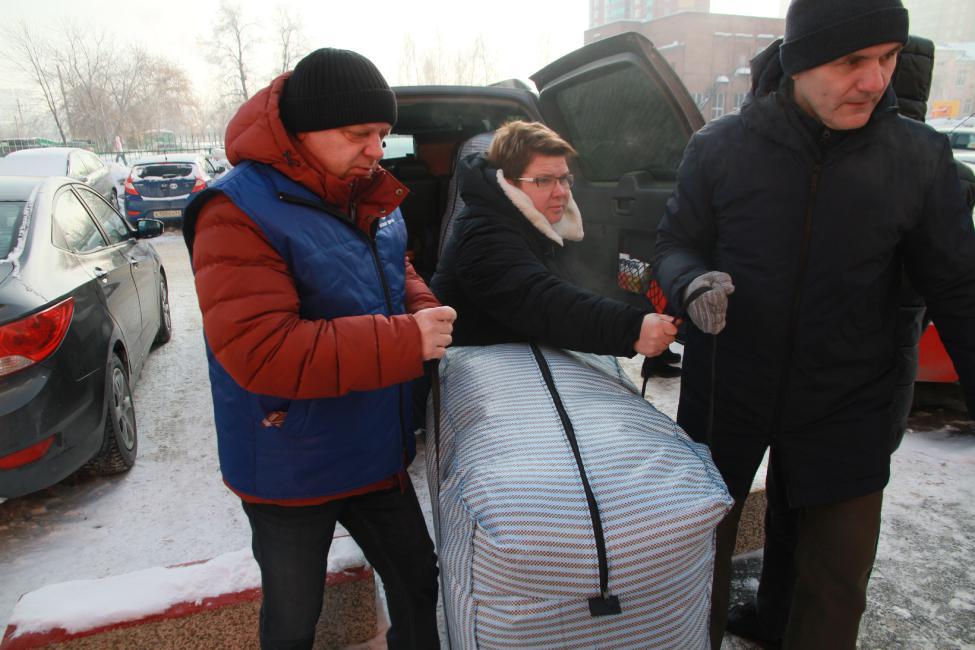 Фото Депутаты Заксобрания НСО организовали сбор помощи пострадавшим при взрыве дома на Линейной 3