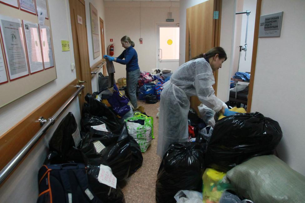 Фото Депутаты Заксобрания НСО организовали сбор помощи пострадавшим при взрыве дома на Линейной 5