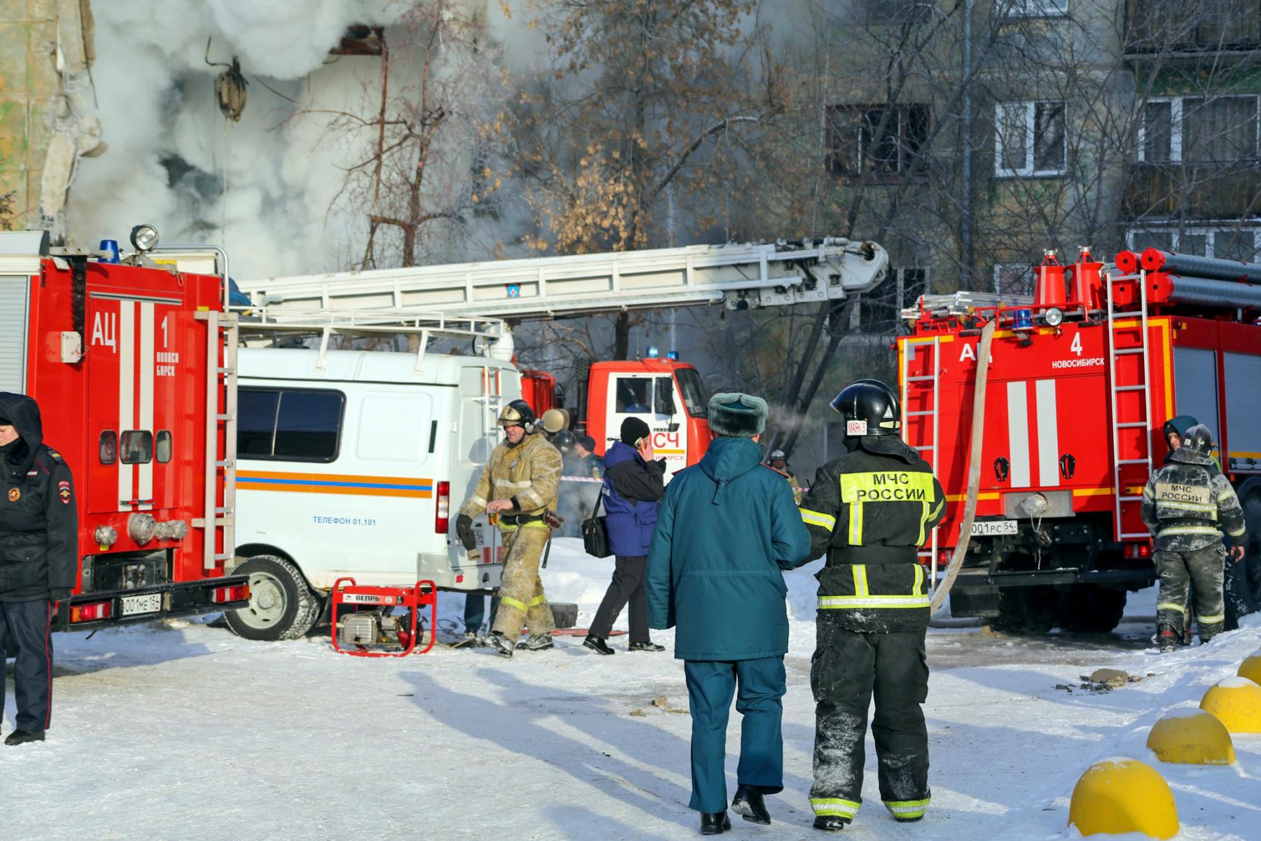 Фото Восстановлению не подлежит: в Новосибирске из-за взрыва газа обрушились подъезды пятиэтажки 28