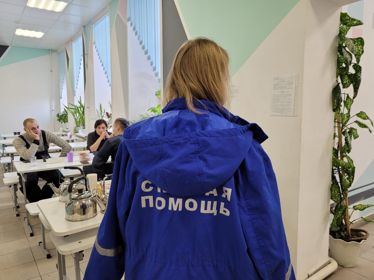 Фото В Новосибирске волонтеры с Линейной, 39 попросили принести колбасу и чай 2