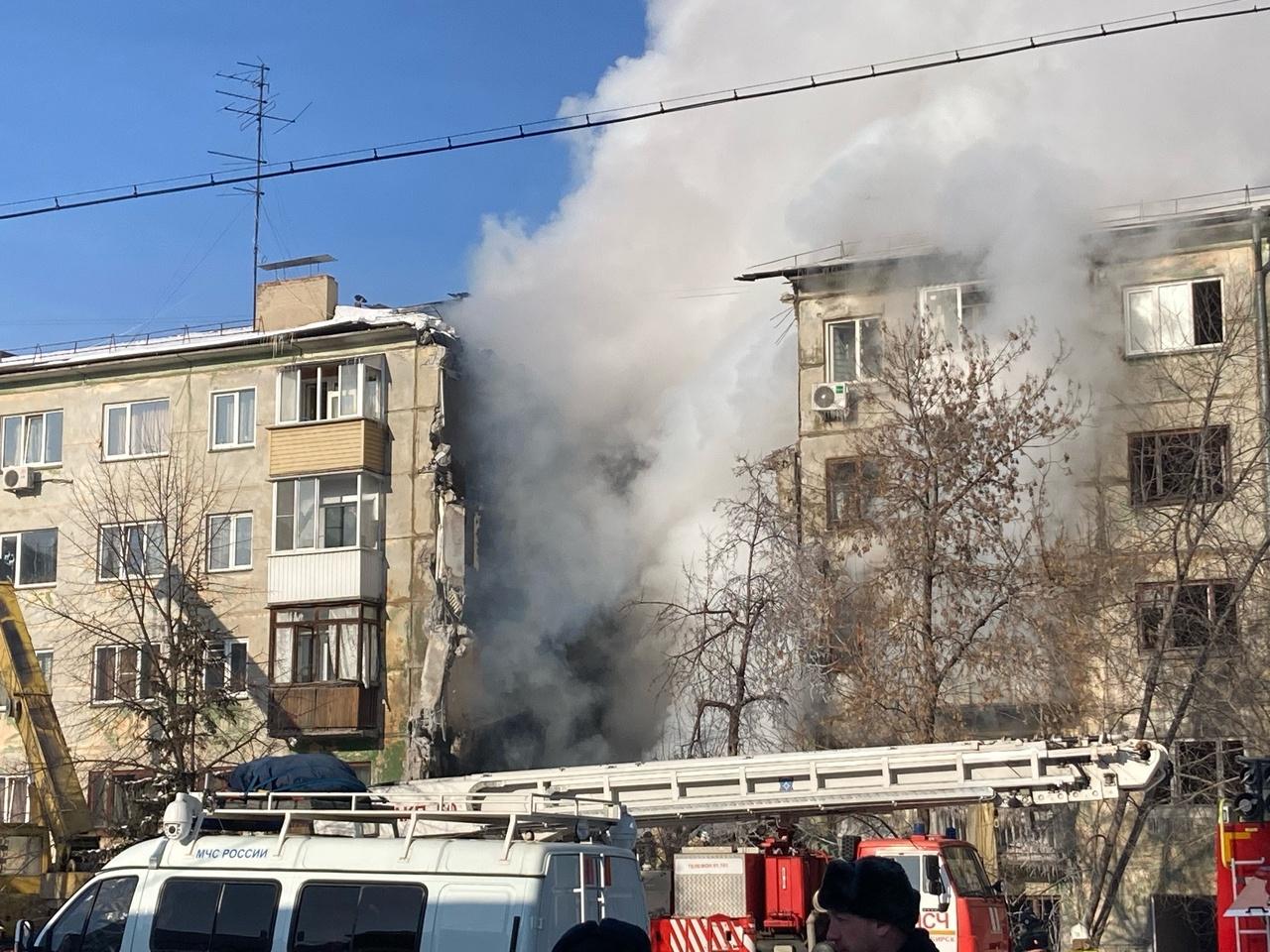 Фото В Новосибирске 14 человек погибли при взрыве газа в жилом доме - все, что известно о трагедии 9