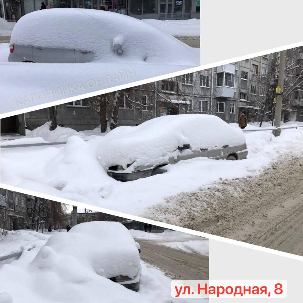 Фото В Новосибирске показали фотографии вросших в сугробы автомобилей 3