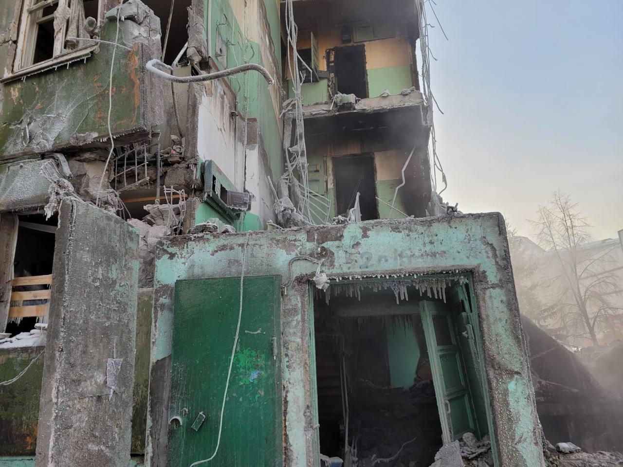 Фото В Новосибирске опубликованы 10 кадров разрушенного дома после взрыва газа 9