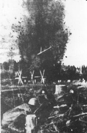 Фото Взрыв на передовой и помощь раненым. Госархив опубликовал кадры новосибирцев на фронте в годы ВОВ 3 - Сиб.ФМ Фото Взрыв на передовой и помощь раненым. Госархив опубликовал кадры новосибирцев на фронте в годы ВОВ 3