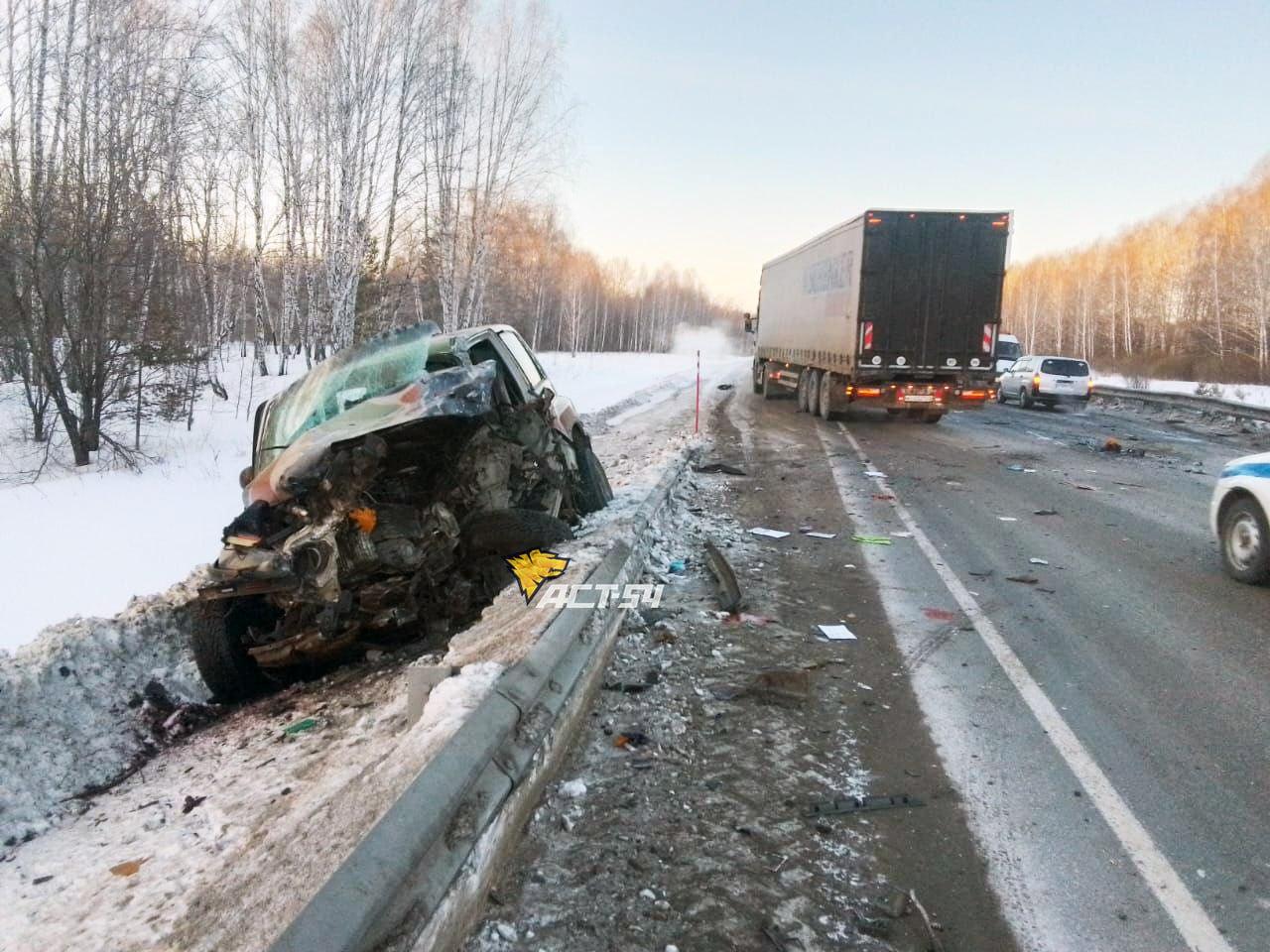 Фото Смертельное ДТП с бензовозом произошло на трассе Р-255 в Новосибирской области 2 - Сиб.ФМ Фото Смертельное ДТП с бензовозом произошло на трассе Р-255 в Новосибирской области 2