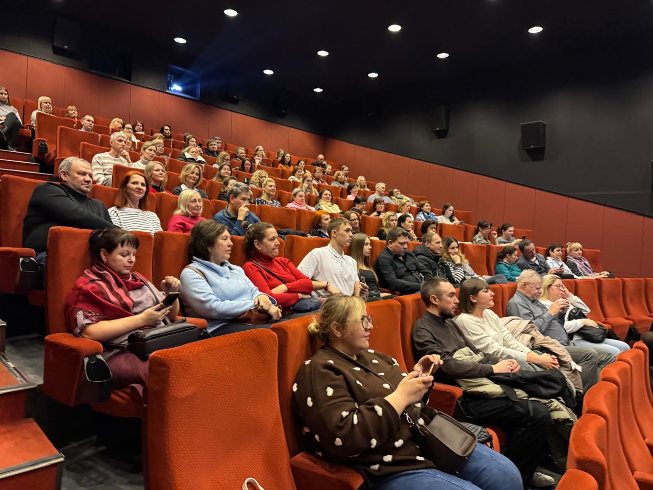 Фото Новосибирцы в числе первых увидели экранизацию истории о подвиге советских исследователей Арктики 4 - Сиб.ФМ Фото Новосибирцы в числе первых увидели экранизацию истории о подвиге советских исследователей Арктики 4