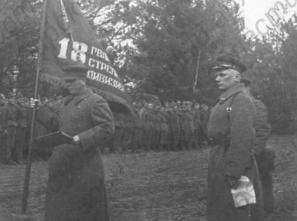 Фото Взрыв на передовой и помощь раненым. Госархив опубликовал кадры новосибирцев на фронте в годы ВОВ 23 - Сиб.ФМ Фото Взрыв на передовой и помощь раненым. Госархив опубликовал кадры новосибирцев на фронте в годы ВОВ 23