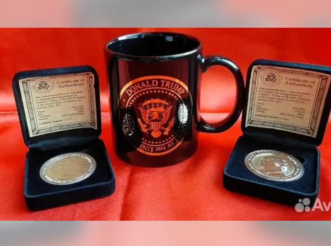 Фото В Новосибирске продают подарок от Дональда Трампа за 200 тысяч рублей 2