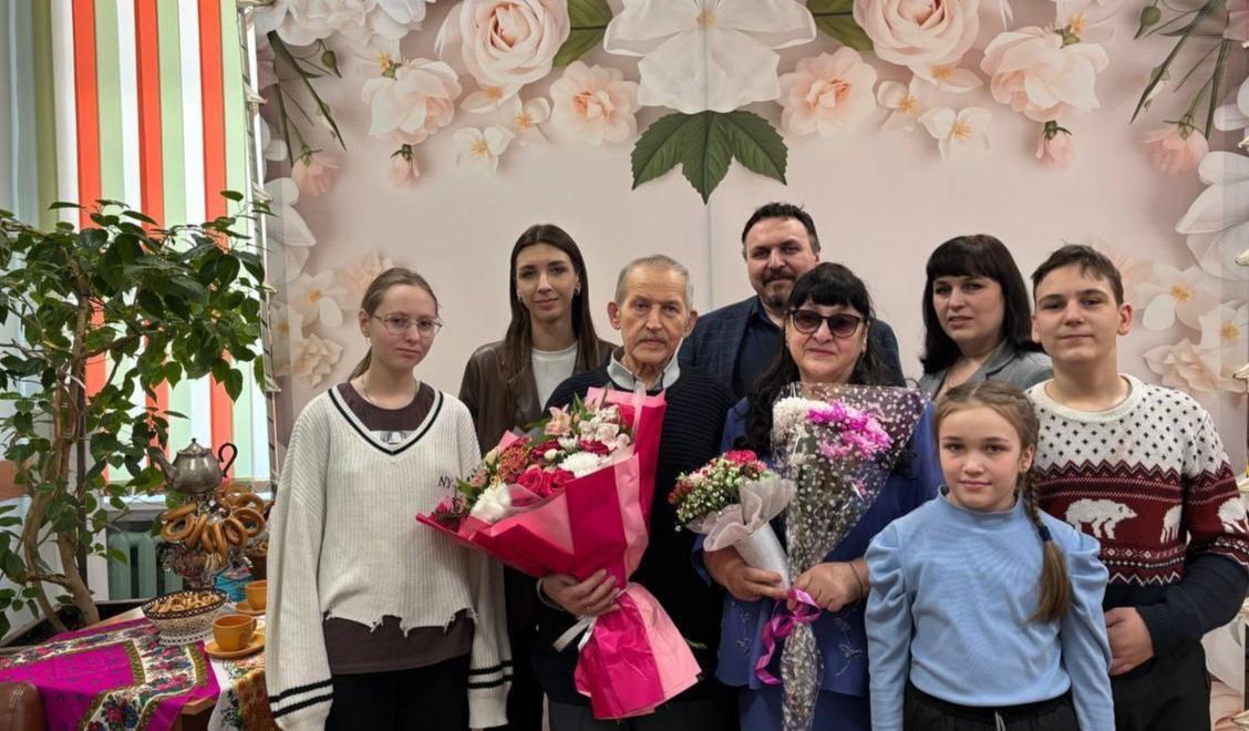 Фото От танцпола в Бердске до Золотой свадьбы. История любви семьи Писаревых из Новосибирской области 3 - Сиб.ФМ Фото От танцпола в Бердске до Золотой свадьбы. История любви семьи Писаревых из Новосибирской области 3