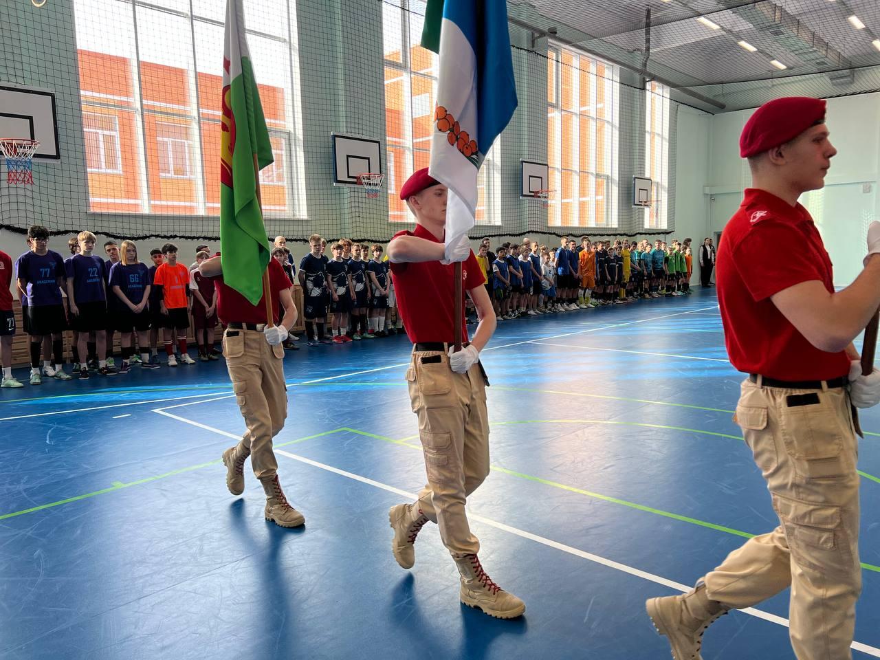 Фото В Толмачёво стартовал турнир по мини-футболу среди районных команд 6