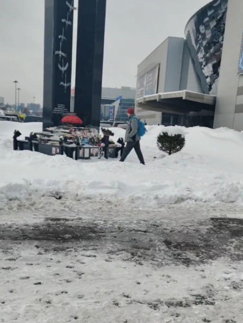 Фото Жительница Новосибирска показала памятник 145 жертвам теракта в «Крокус Сити Холл» 10