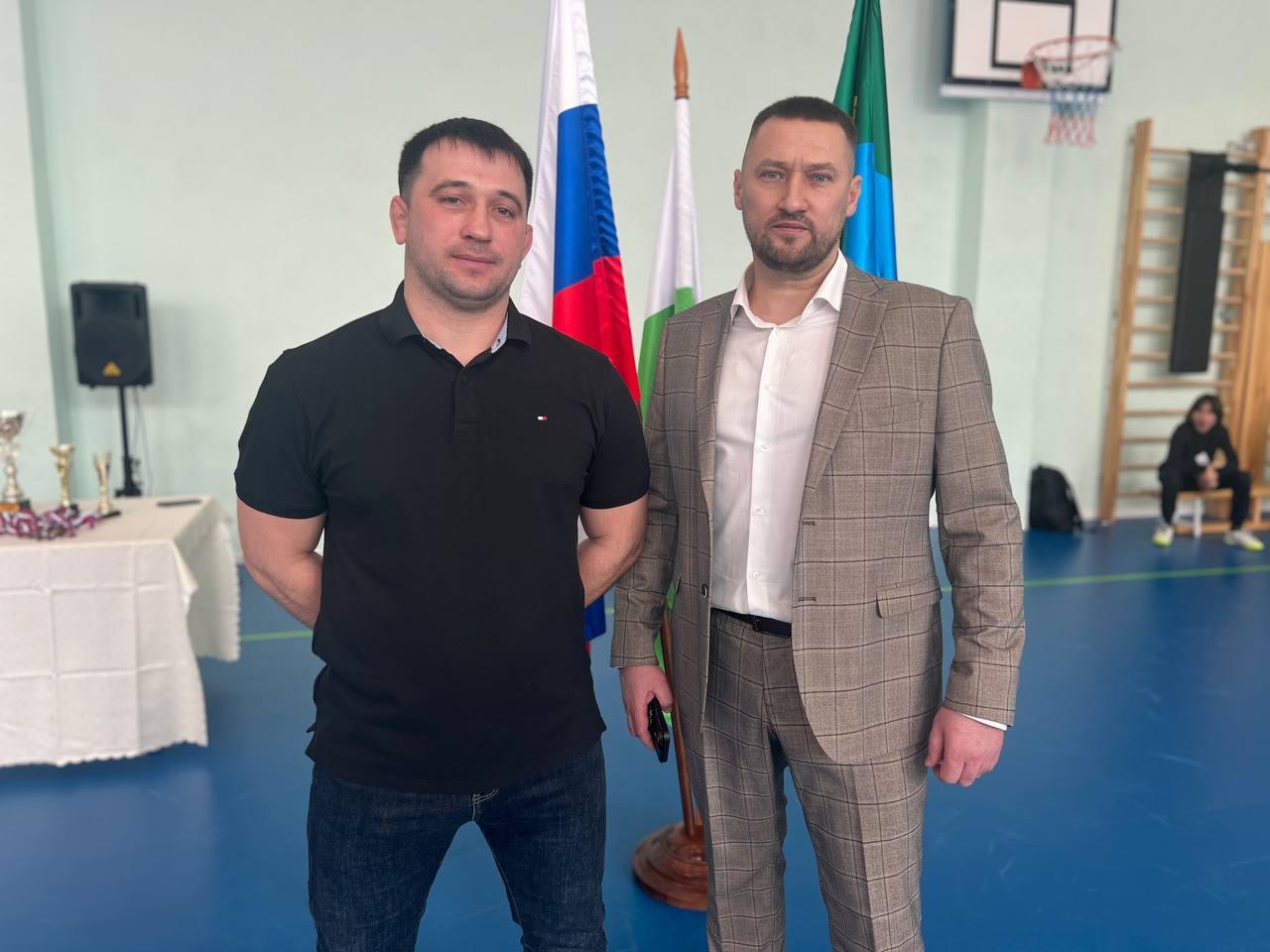 Фото В Толмачёво стартовал турнир по мини-футболу среди районных команд 2