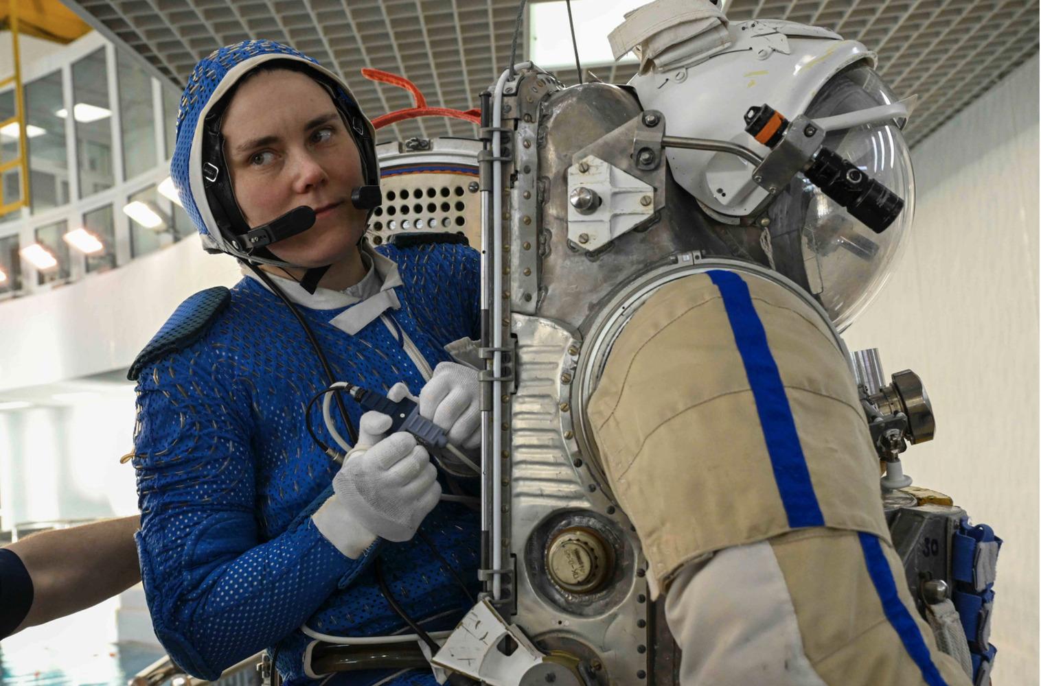 Фото Роскосмос показал, как новосибирская женщина-космонавт Анна Кикина готовится к полётам: эксклюзивные кадры тренировок 3 - Сиб.ФМ Фото Роскосмос показал, как новосибирская женщина-космонавт Анна Кикина готовится к полётам: эксклюзивные кадры тренировок 3