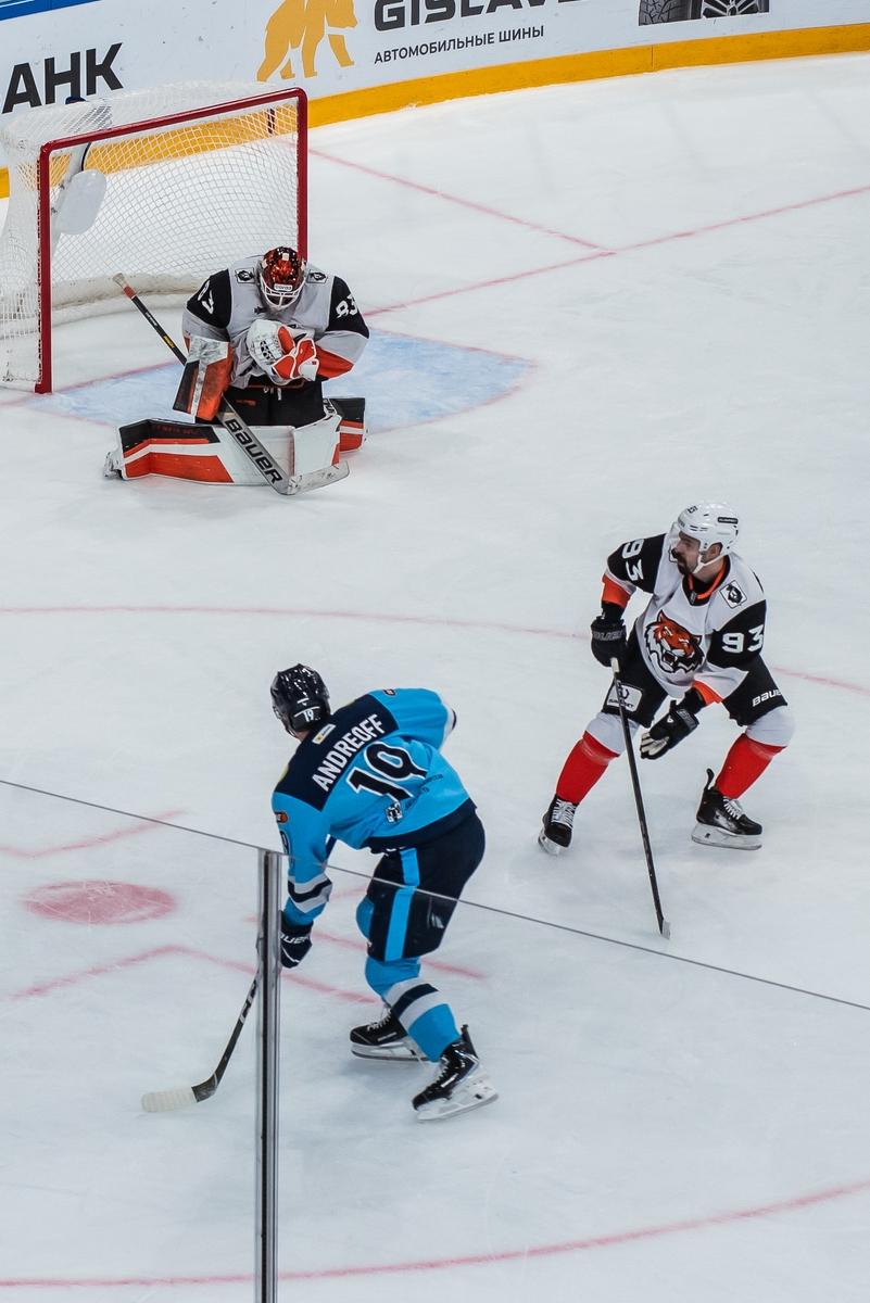 Фото Новосибирская «Сибирь» обидно уступила «Амуру» в овертайме: 20 динамичных кадров матча 7