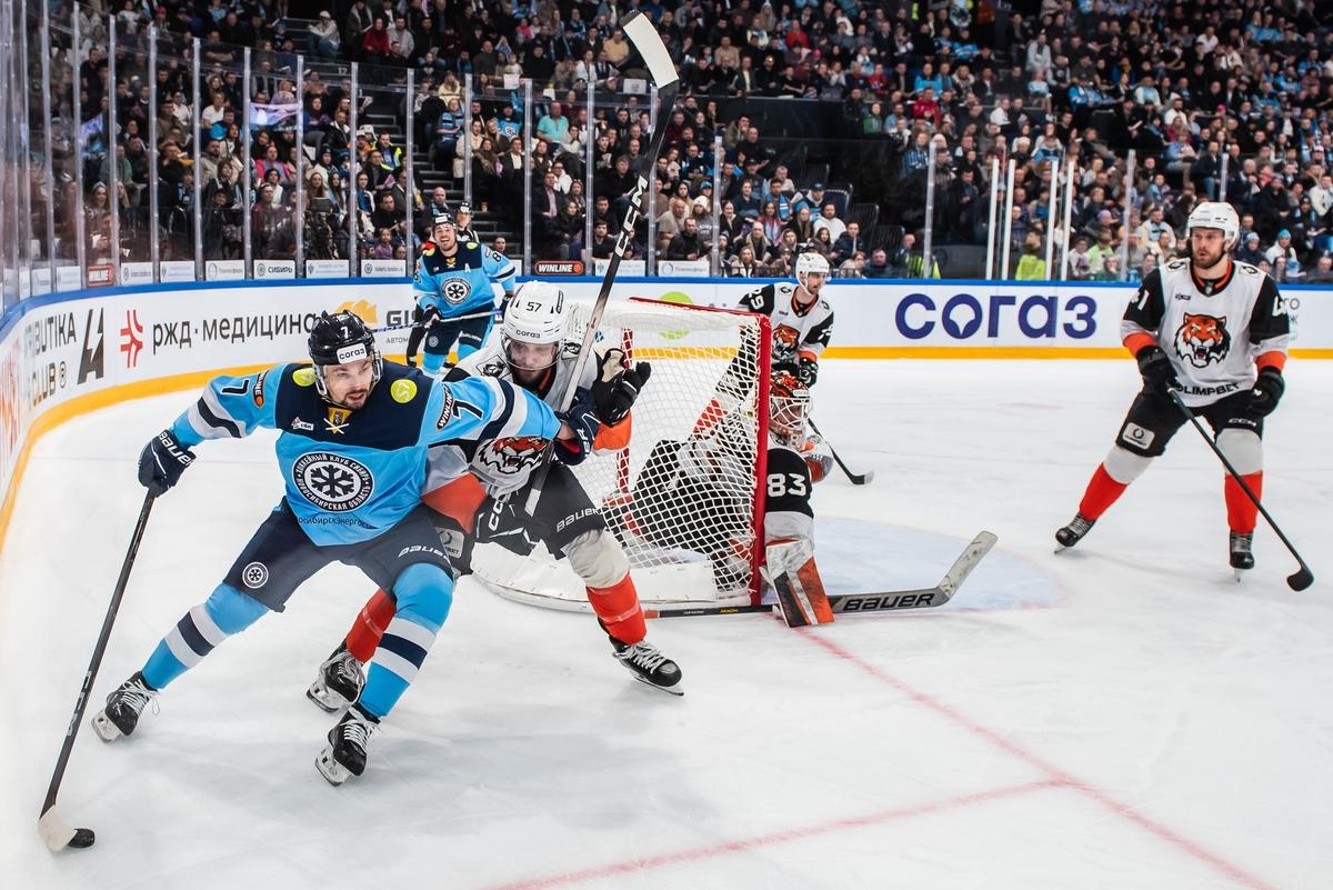 Фото Новосибирская «Сибирь» обидно уступила «Амуру» в овертайме: 20 динамичных кадров матча 11