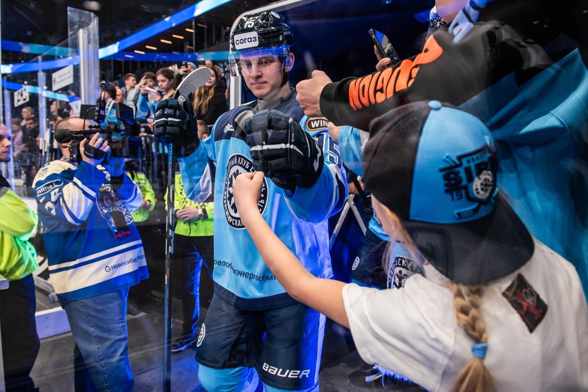 Фото Новосибирская «Сибирь» вырвала победу у «Ак Барса»: яркие кадры напряжённого матча 2