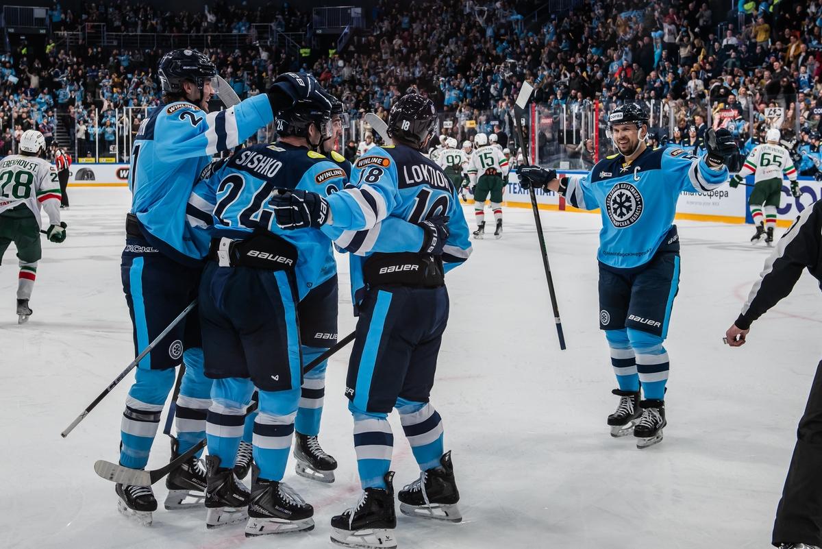 Фото Новосибирская «Сибирь» вырвала победу у «Ак Барса»: яркие кадры напряжённого матча 14