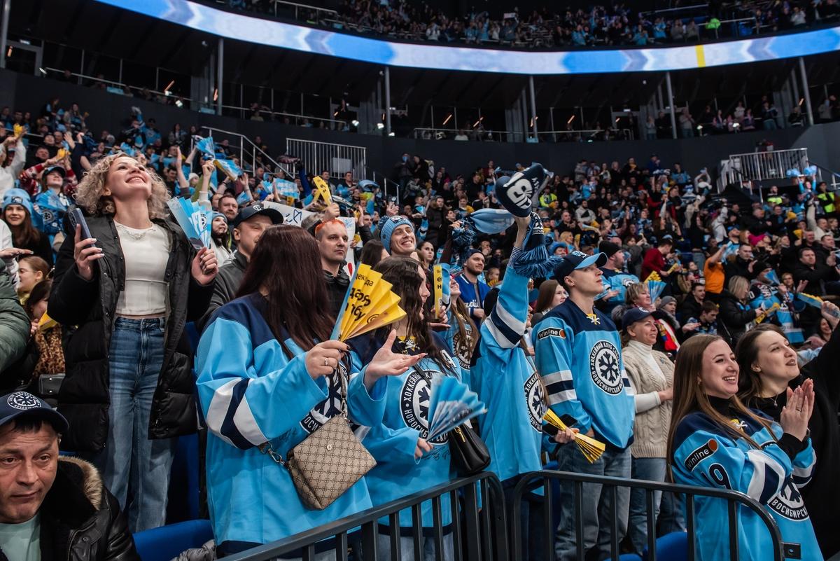 Фото Новосибирская «Сибирь» вырвала победу у «Ак Барса»: яркие кадры напряжённого матча 15