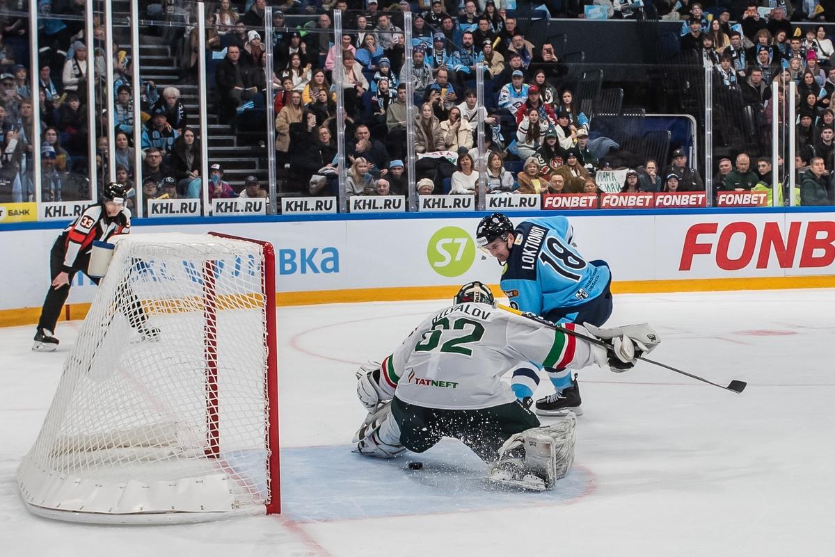 Фото Новосибирская «Сибирь» вырвала победу у «Ак Барса»: яркие кадры напряжённого матча 20