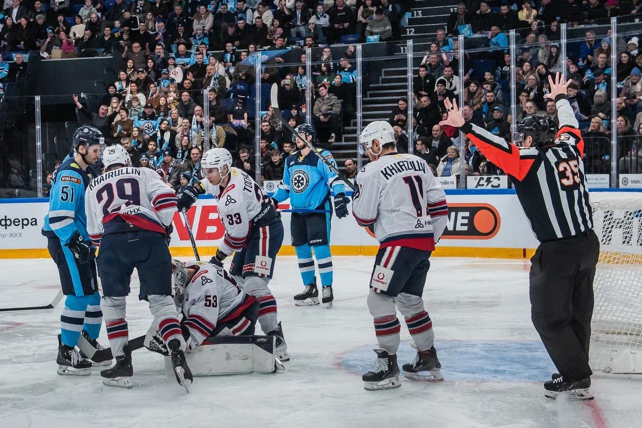 Фото Новосибирский ХК «Сибирь» проиграл «Нефетхимику» дома со счетом 5:2. ФОТОРЕПОРТАЖ 13
