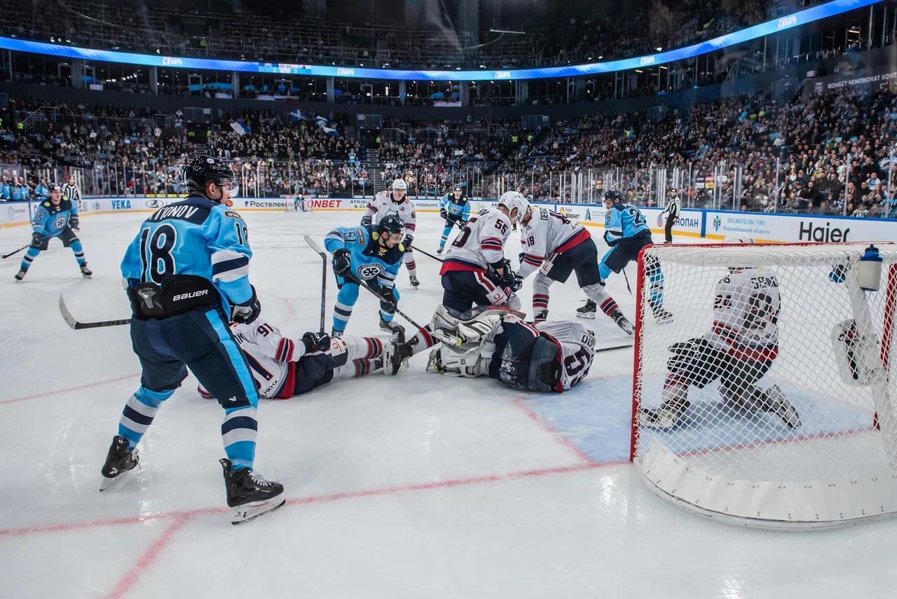 Фото Новосибирский ХК «Сибирь» проиграл «Нефетхимику» дома со счетом 5:2. ФОТОРЕПОРТАЖ 16