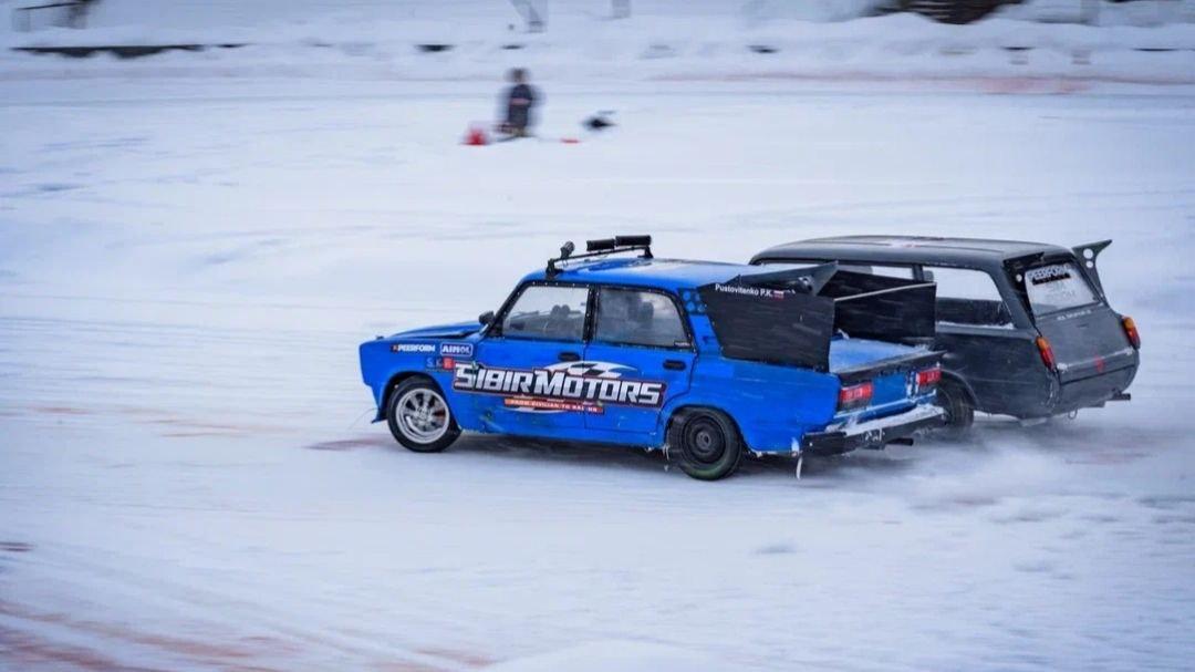 Фото В Новосибирске прошёл 4-ый этап Дрифт Зимы: 20 крышесносных фото 15
