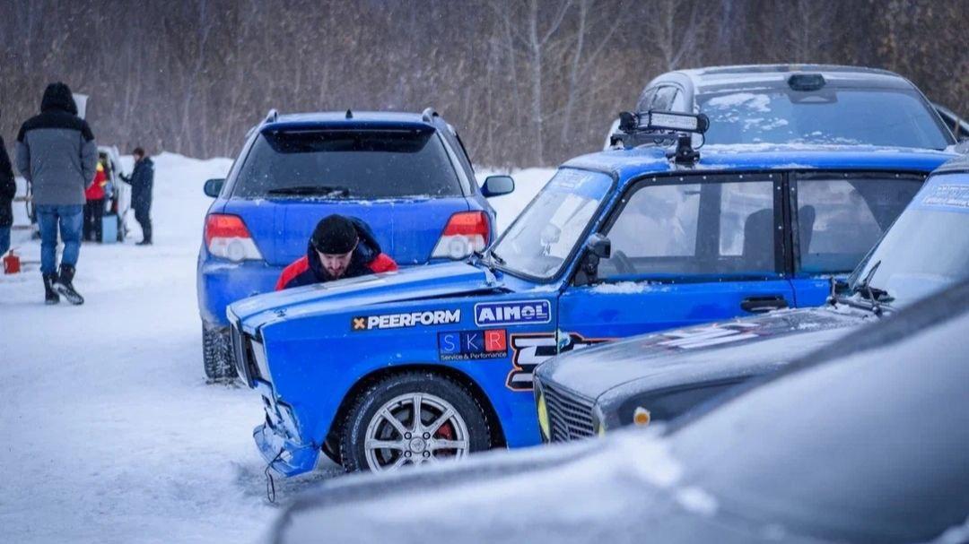 Фото В Новосибирске прошёл 4-ый этап Дрифт Зимы: 20 крышесносных фото 16