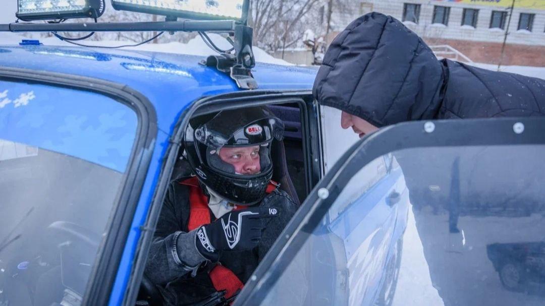 Фото В Новосибирске прошёл 4-ый этап Дрифт Зимы: 20 крышесносных фото 19