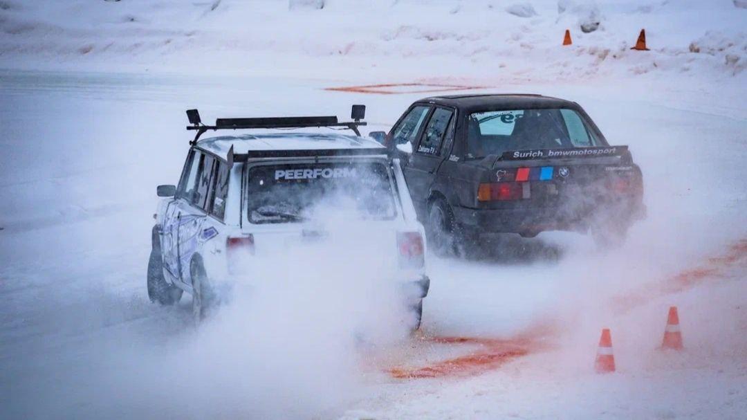 Фото В Новосибирске прошёл 4-ый этап Дрифт Зимы: 20 крышесносных фото 12