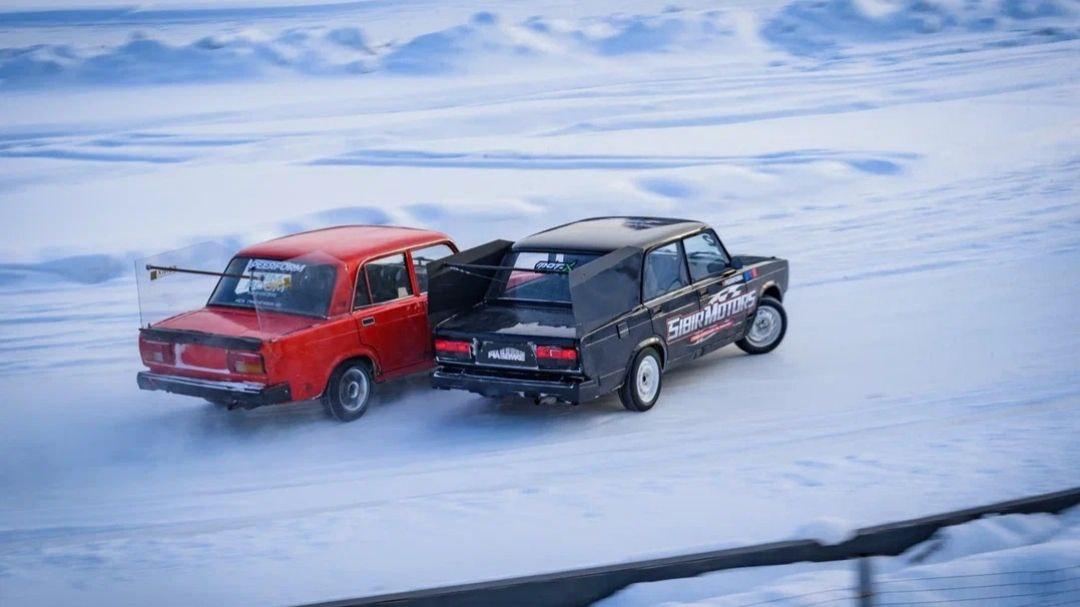 Фото В Новосибирске прошёл 4-ый этап Дрифт Зимы: 20 крышесносных фото 7